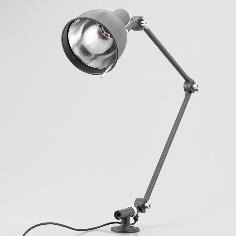 A model 'PJ 70' table light, Örsjö belysning.