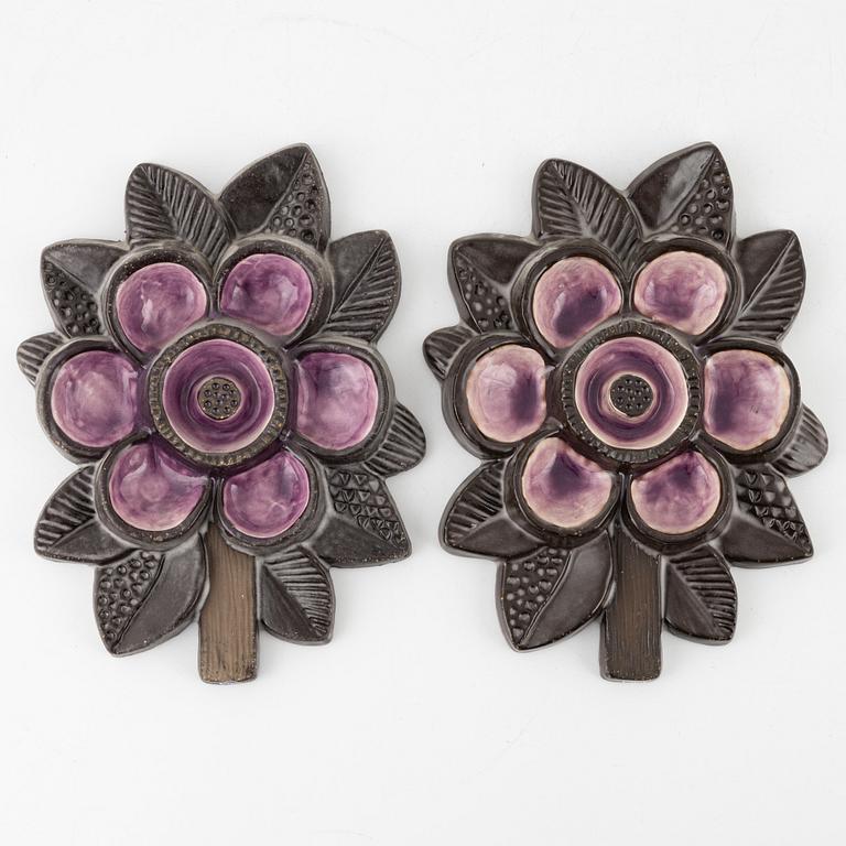 Irma Yourstone, väggreliefer, 4 st, lergods, Upsala-Ekeby, 1900-talets andra hälft.