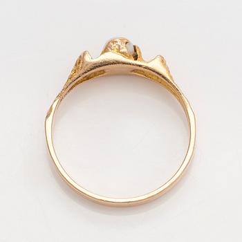 Björn Weckström, a 14K gold 'Small word' ring with a cultured pearl. Lapponia 1969.