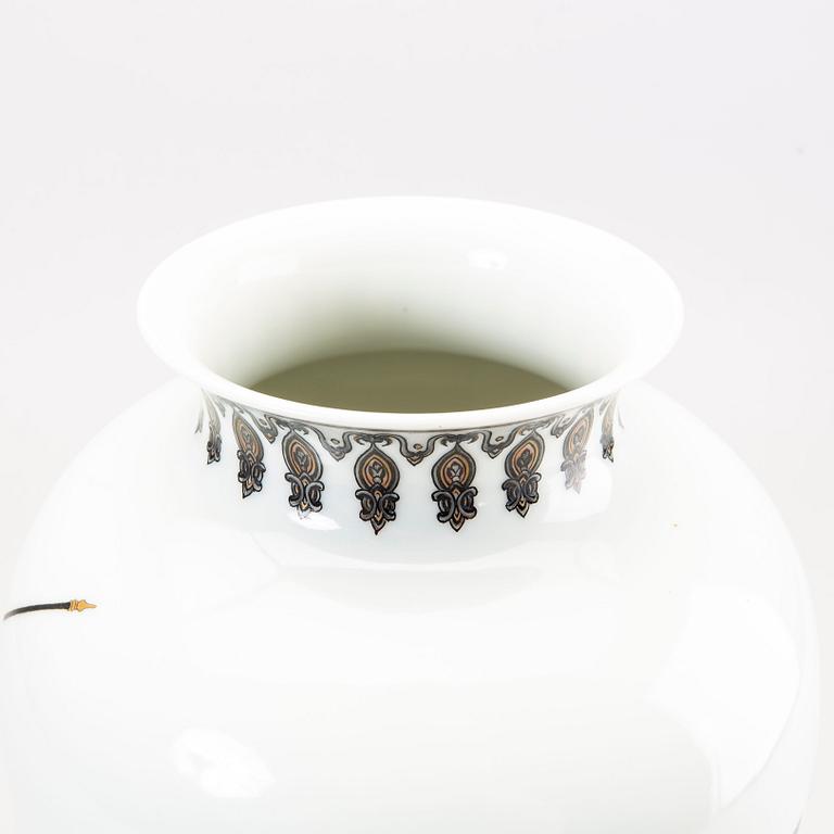 A Chinese porcelain vase  1960/70s.