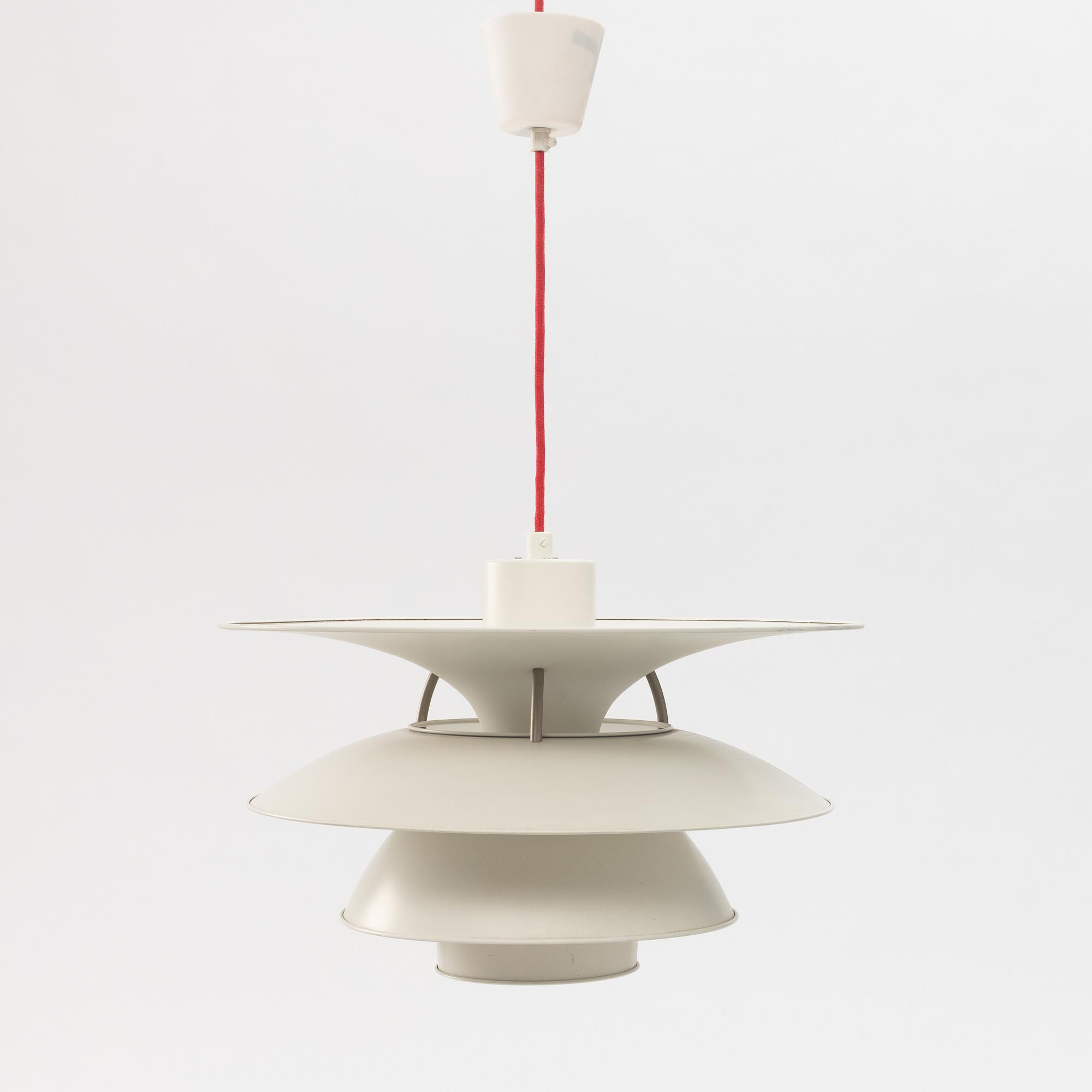 Poul Henningsen, taklampa, "Charlottenborg PH 5-4½", Louis Poulsen, Danmark.