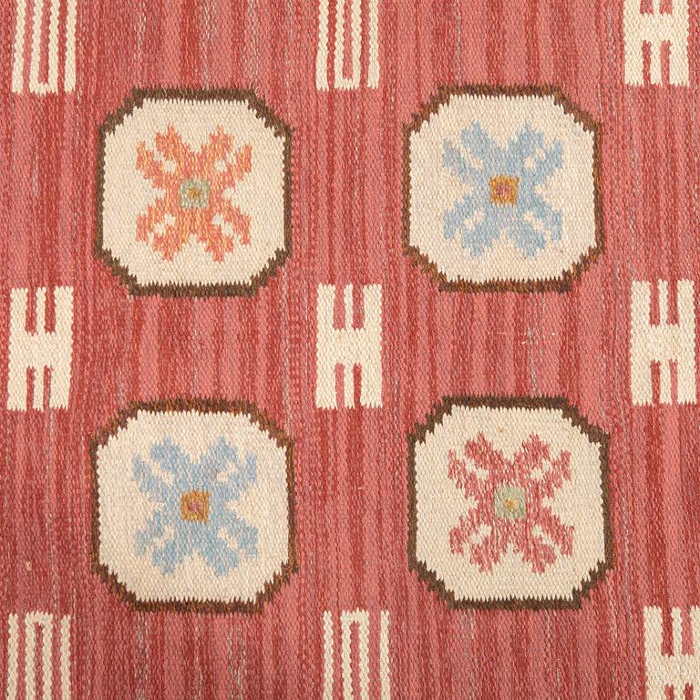 Flatweave rug, mid-20th century, approximately 288x190 cm.