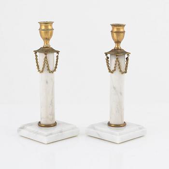 Ljusstakar, ett par, gustaviansk stil, omkring 1900.