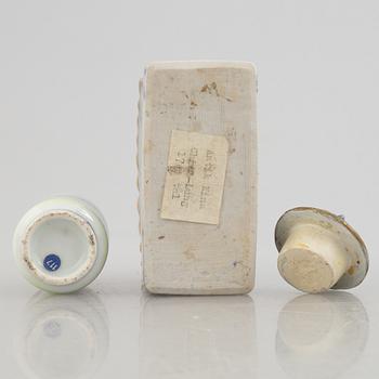 Seven pieces of Chinese porcelain, 18th-20th century.