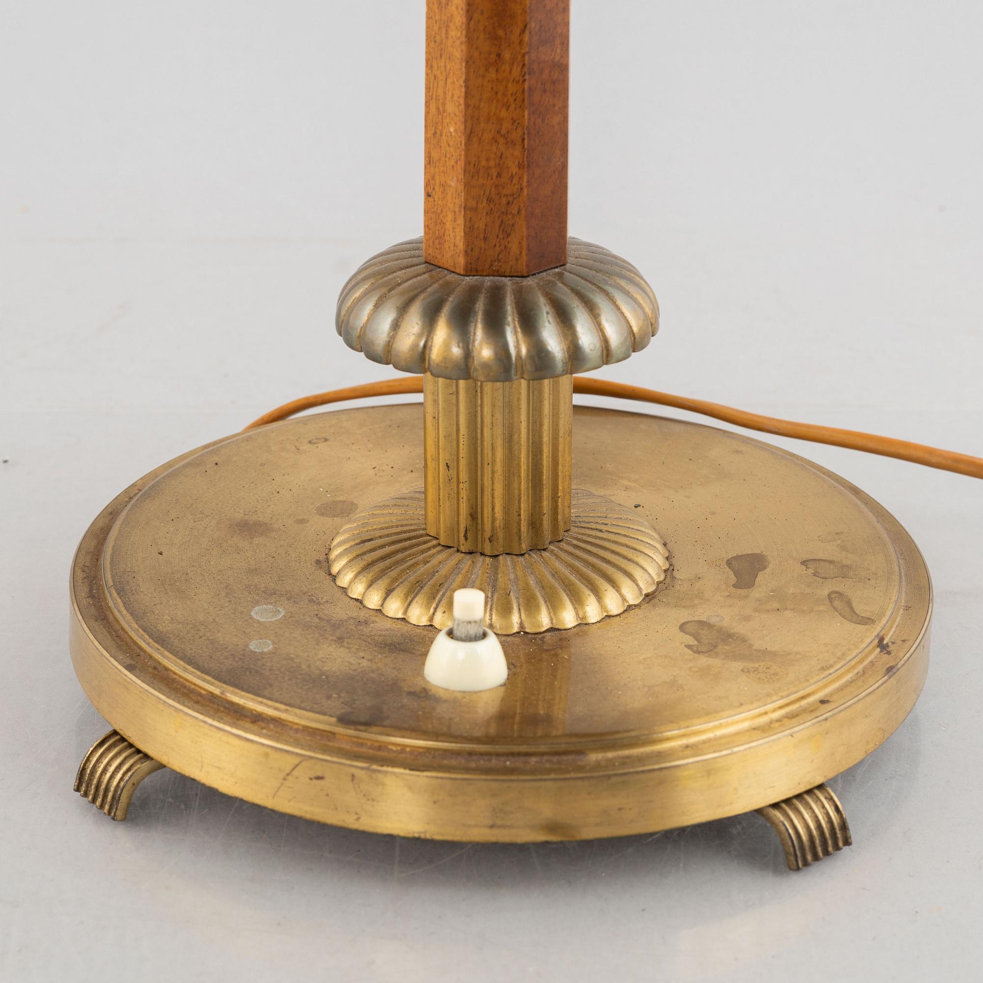 A Swedish Modern model '15479' table lamp, Arvid Böhlmarks Lampfabrik, 1940's.