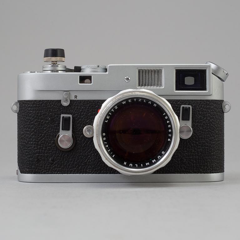 A chrome body Leica M4 no 1208039 from Wetzlar 1968. With Summilux 1:1.4/50.