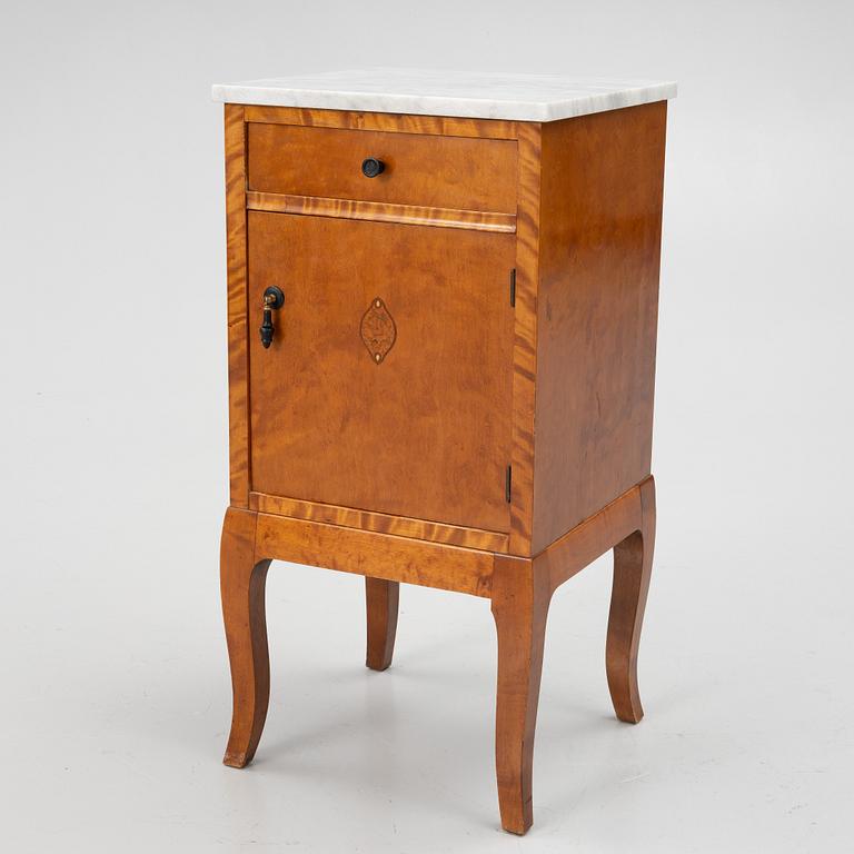 Sängbord, tidigt 1900-tal.