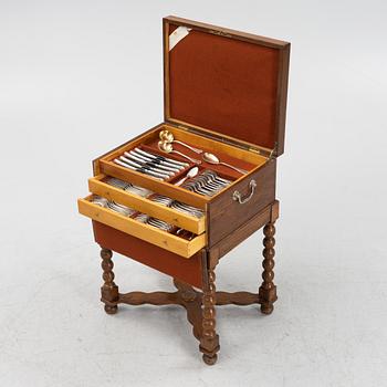 Besticksuppsättning med schatull, 126 delar, svenska importstämplar, K. Andersson, Göteborg, 1867 - 1933.