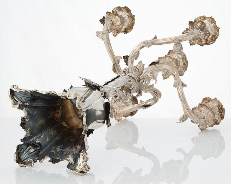 Gustaf Möllenborg-Féron, kandelabrar för fem ljus, ett par, silver, Stockholm 1858. Nyrokoko.