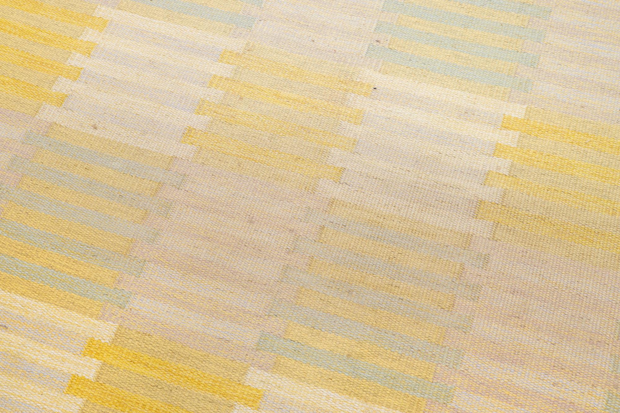 Carl Malmsten, matta "Capella, gul", rölakan, ca 240 x 164 cm, signerad CM.