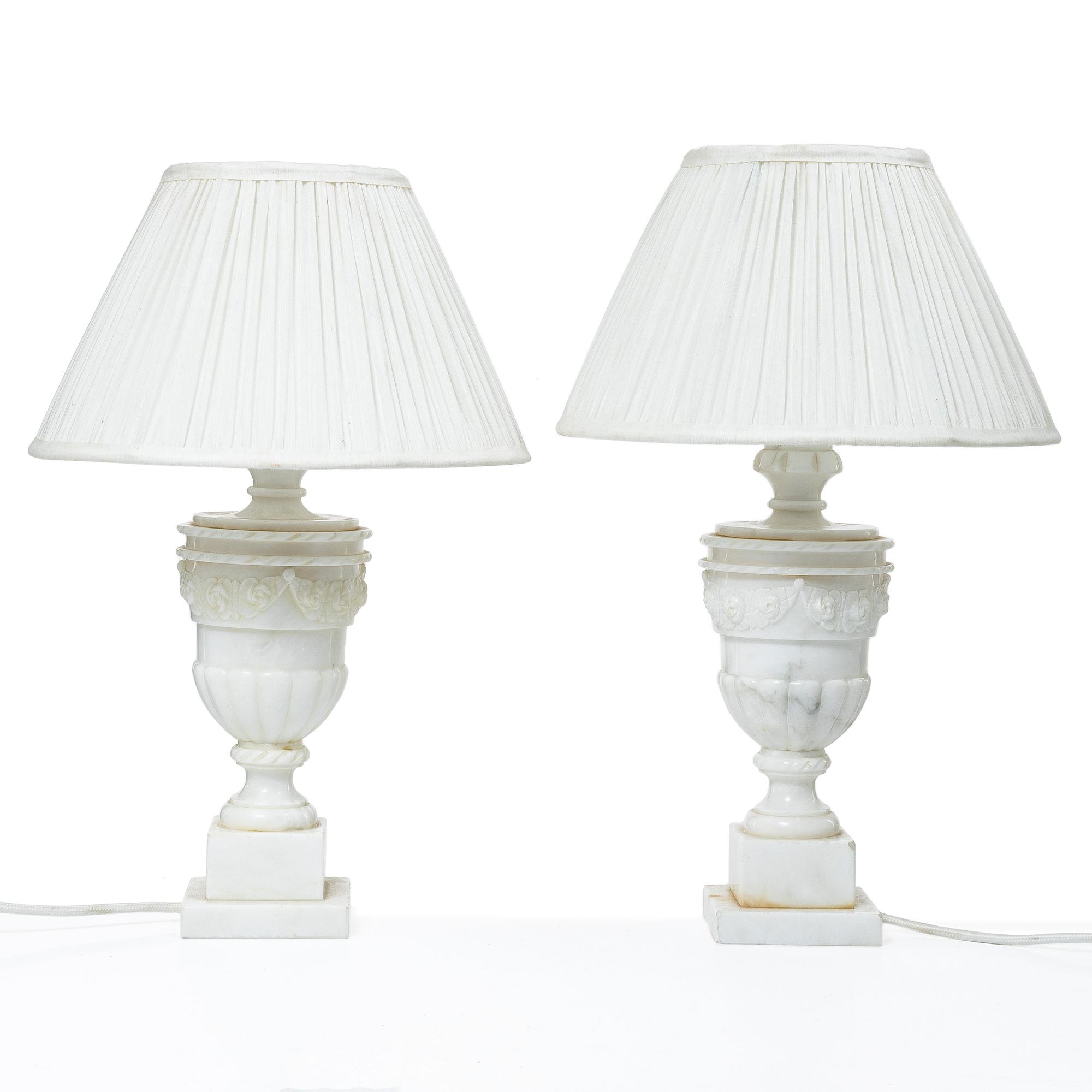 Bordslampor, ett par, alabaster, Italien, 1900-talets mitt.