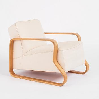 Alvar Aalto, 'Padded Paimio model 44' easy chair, Huonekalu-ja Rakennustyötehdas Oy or Artek, Finland circa 1934-35.