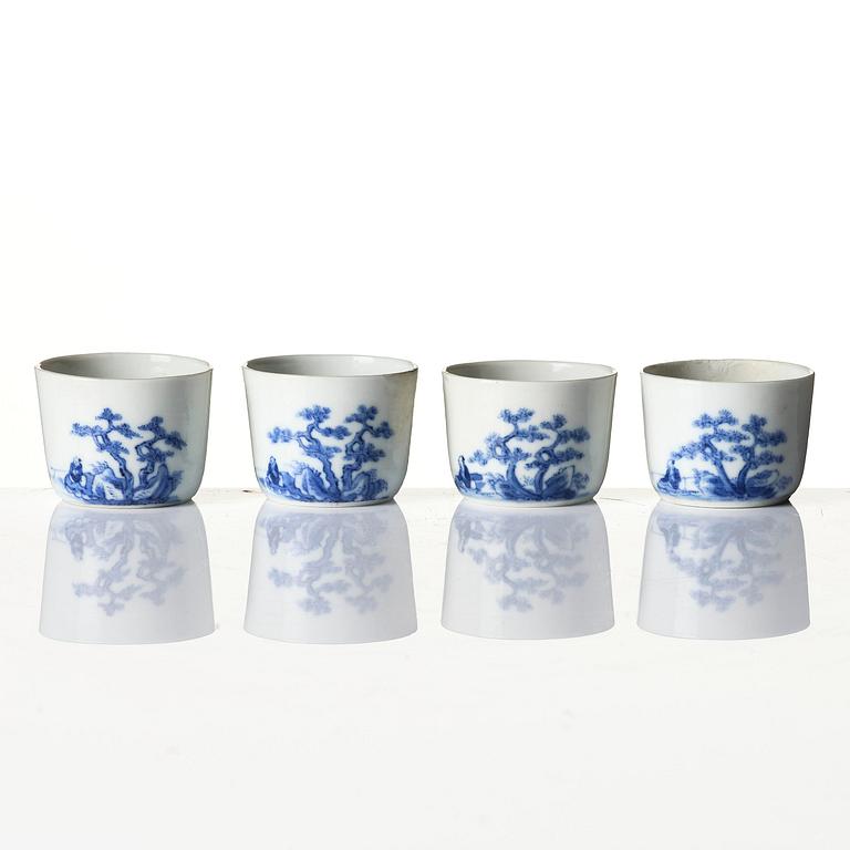 A set of five blue and white cups and a saucer, Qing dynasty, 19th century for the Vietnamese market.