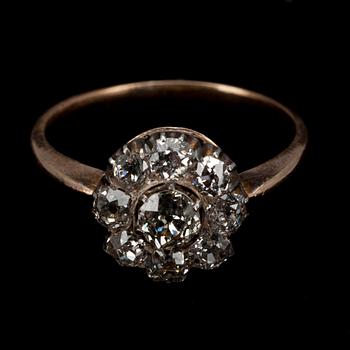 RING, guld 18K, gammalslipade diamanter, tot. 1,20 ct, infattade i silver. Vikt 3,2 g.