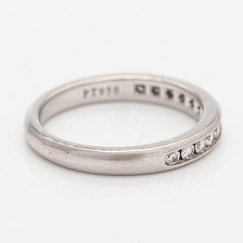 Tiffany & Co, sormus, "Tiffany Setting", platinaa ja briljanttihiottuja timantteja.