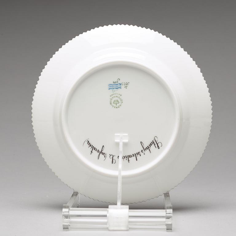 ASSIETTER, 12 stycken, porslin. "Flora Danica", Royal Copenhagen, Danmark, 1900-tal.