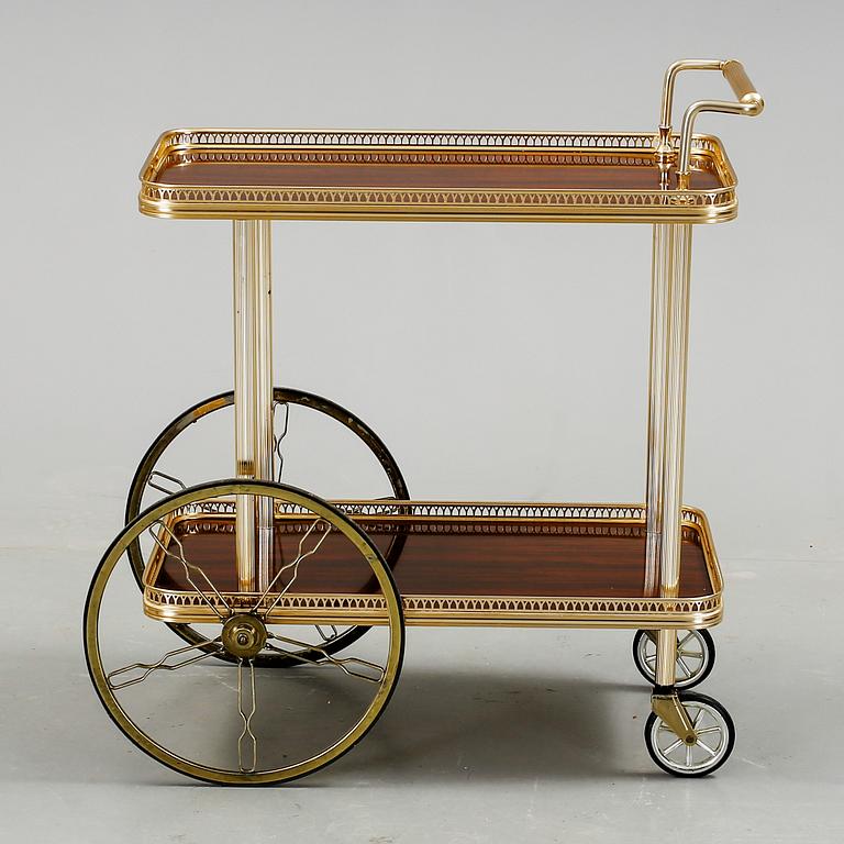 SERVERINGSVAGN, sent 1900-tal.