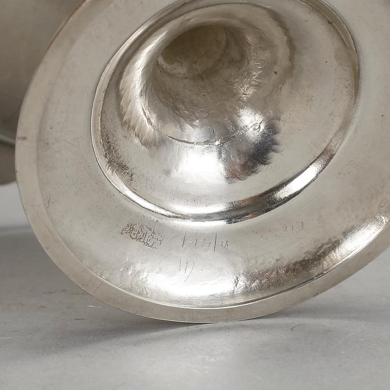 SKÅL PÅ FOT, silver, Kina, 1900-tal. Vikt 147 g.