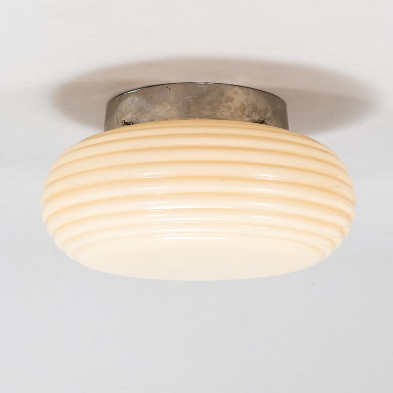 Paavo Tynell, a 1940's '1621' ceiling light for Taito.