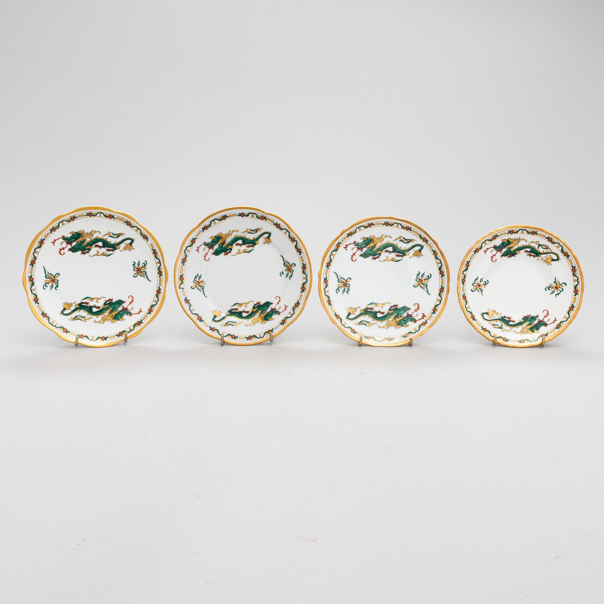 A ca 23-piece Dragon decorated coffee set, Arabia Finland 1920s-30s.
