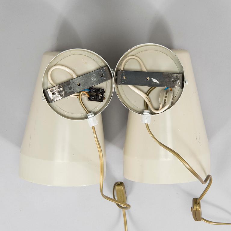 A pair of 1960s wall lights model AH 74, for Itsu.