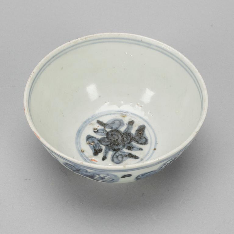 SKÅL, porslin.  Ming dynastin (1368-1644).