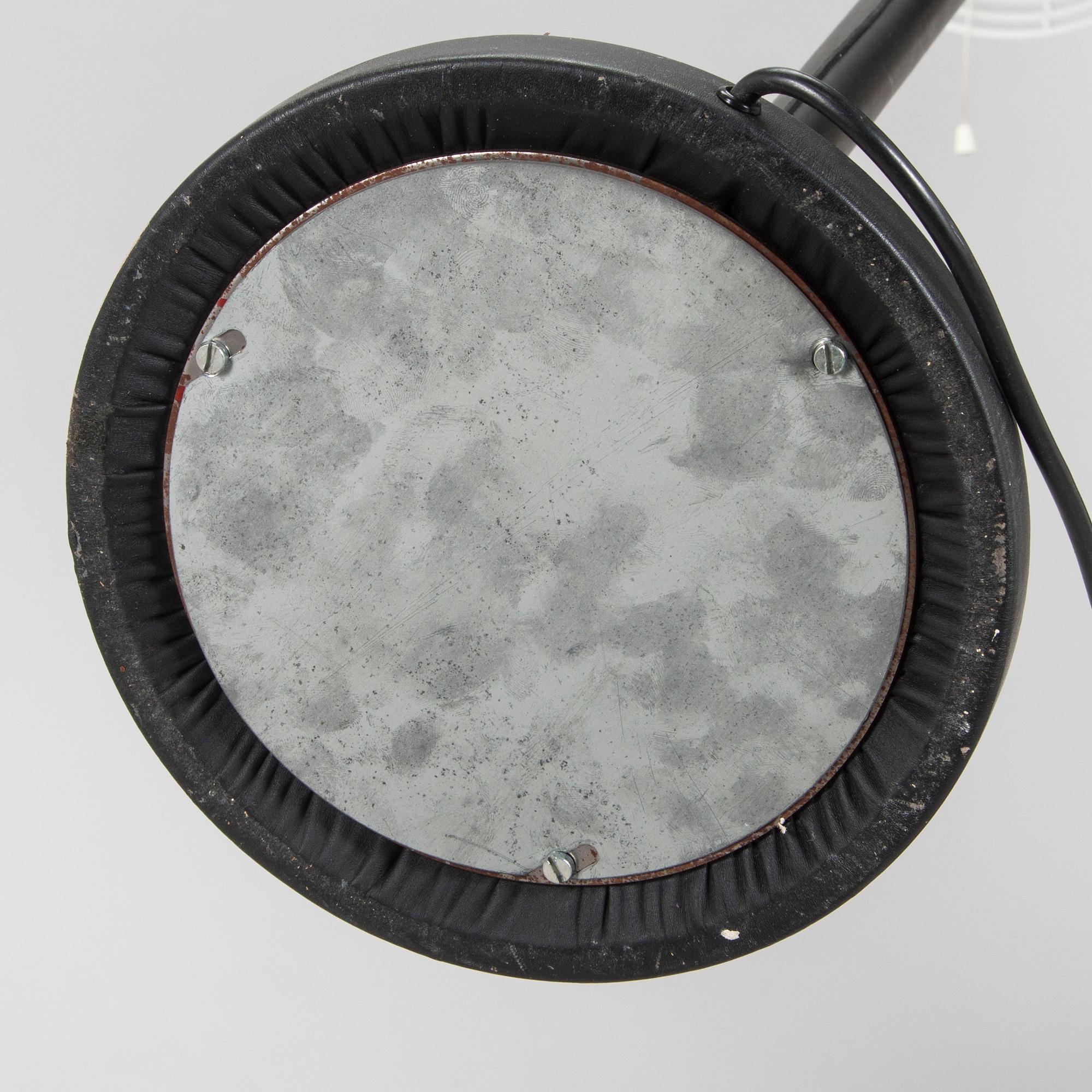 Alvar Aalto, golvlampa modell A809, Valaisinpaja 1900-talets slut.