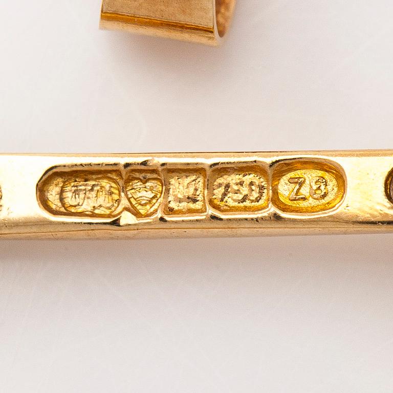 Björn Weckström, korvakorut, "Thai", 18K kultaa, 8/8-hiottuja timantteja. Lapponia 2001.