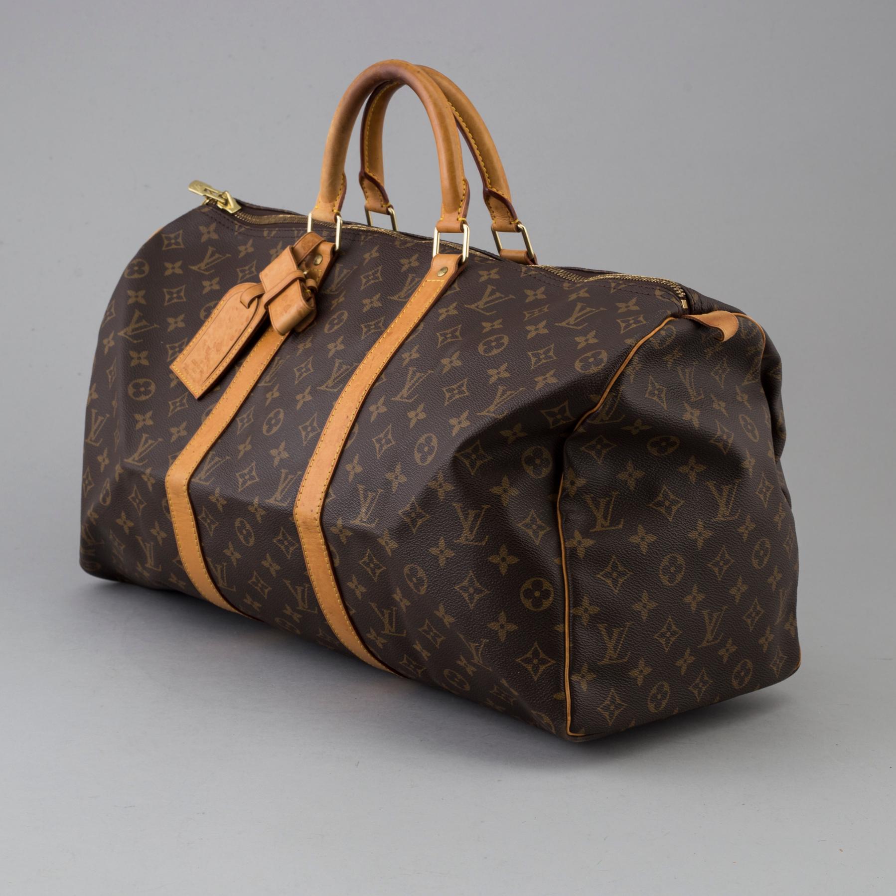 LOUIS VUITTON,.