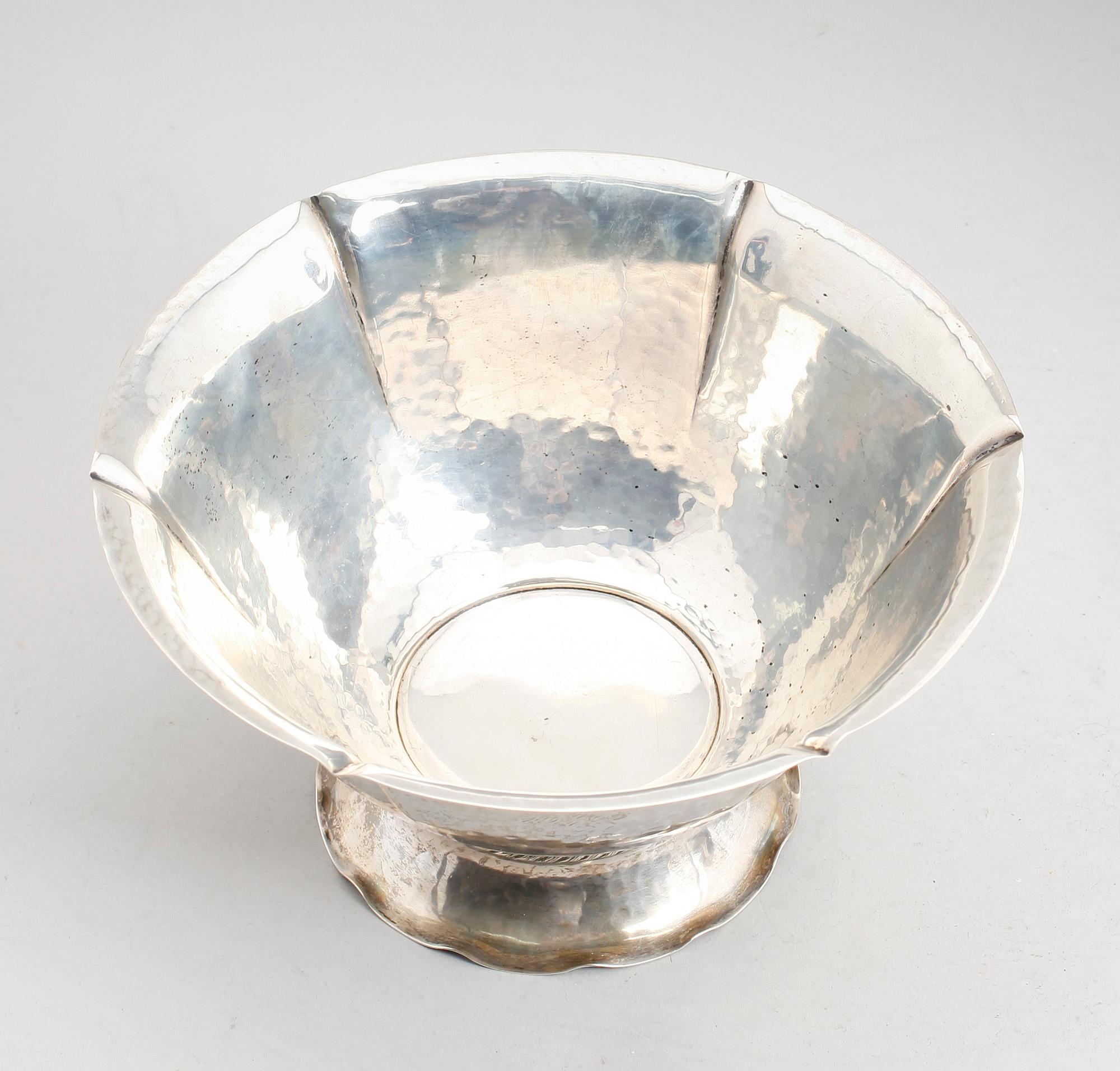 SKÅL, silver, K Andersson, Stockholm 1926. Vikt 300 gram.