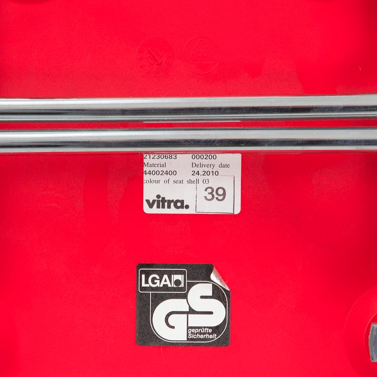 Charles & Ray Eames, stolar, 5 st, "Plastic Chair DSX", Vitra, 2010.