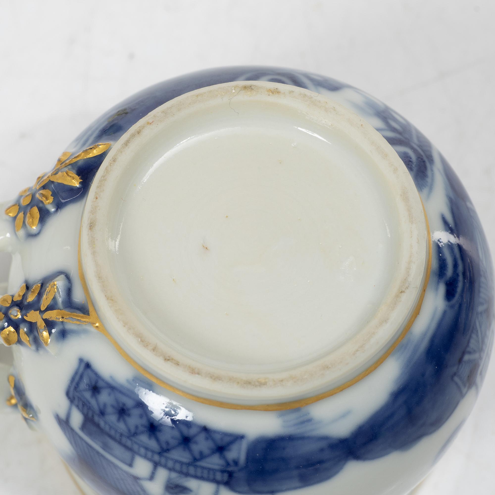 Service pieces, 12 pieces, company porcelain. Qing dynasty, circa 1800.