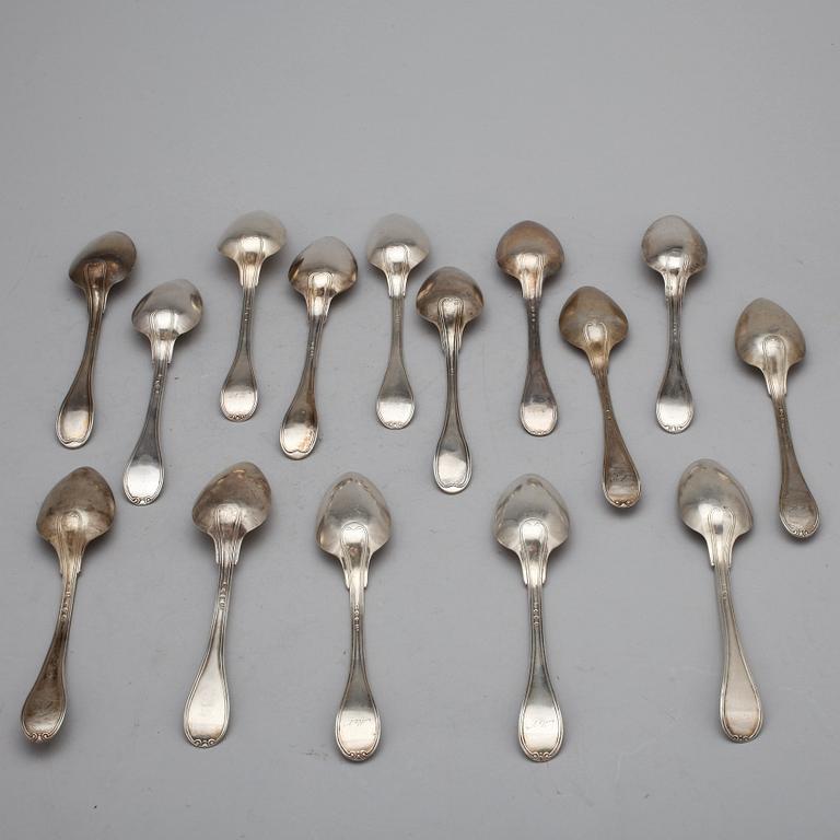 DESSERTSKEDAR, 15 st, silver, bland annat Pehr Zethelius, 1802, Stockholm. 1800-talets första hälft. Vikt ca 600 gram.
