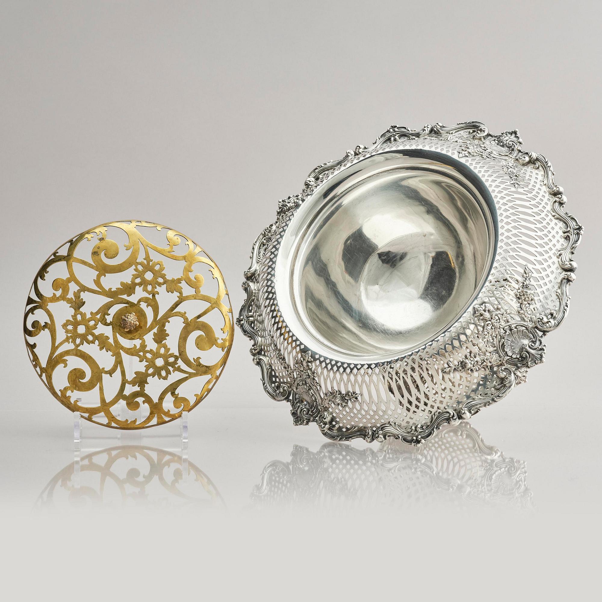 Praktskål med fat, sterling silver, Black, Starr & Frost, New York 1874-1908.