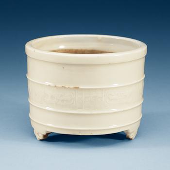 1429. A blanc de chine censer, Qing dynasty, Kangxi (1662-1722).