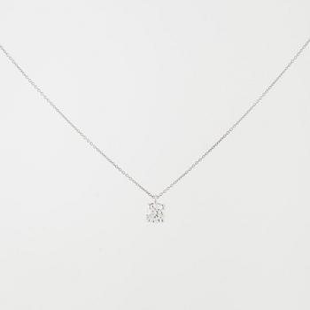 A brilliant cut diamond necklace.