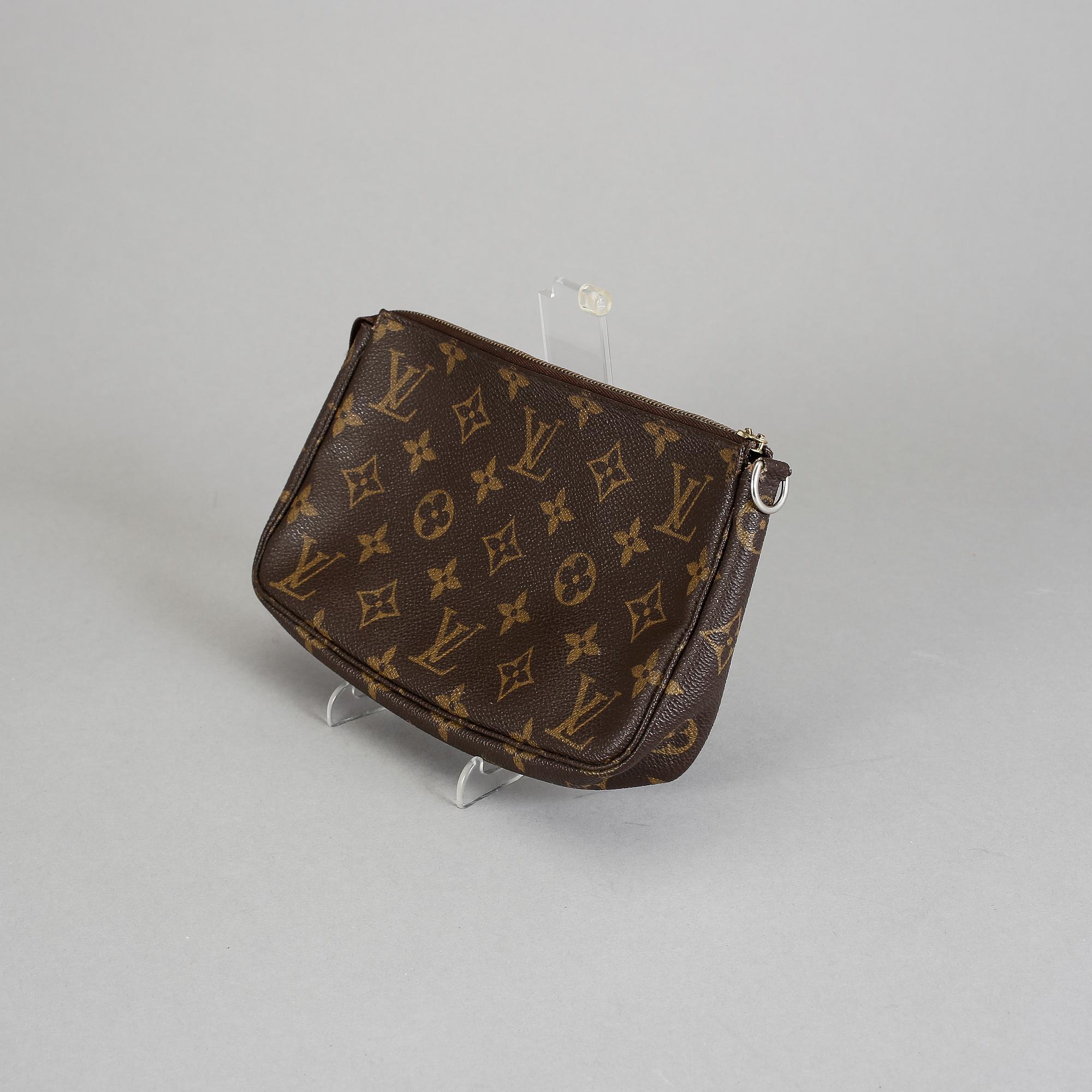 VÄSKA, "Pochette", Louis Vuitton.