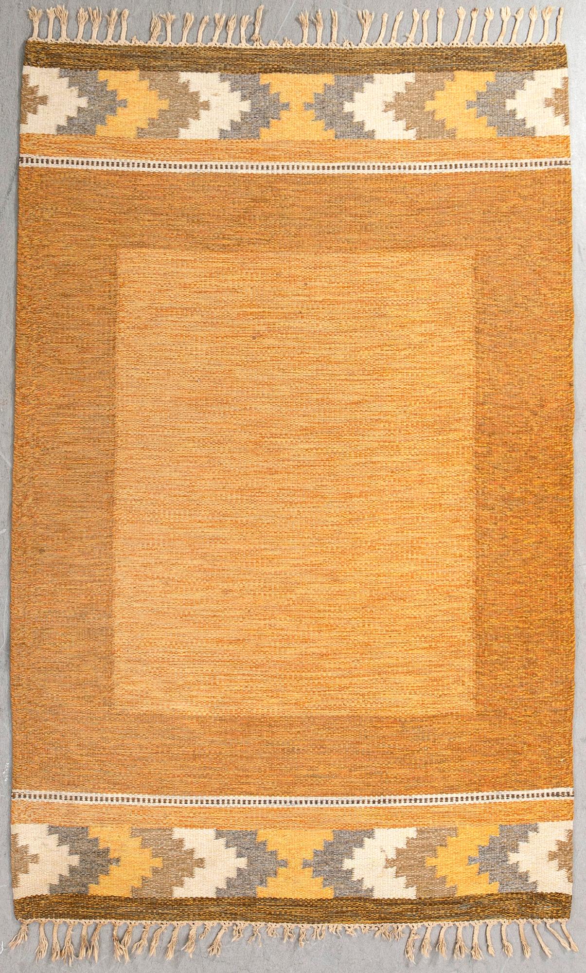 Matta, rölakan, ca 204 x 137 cm.