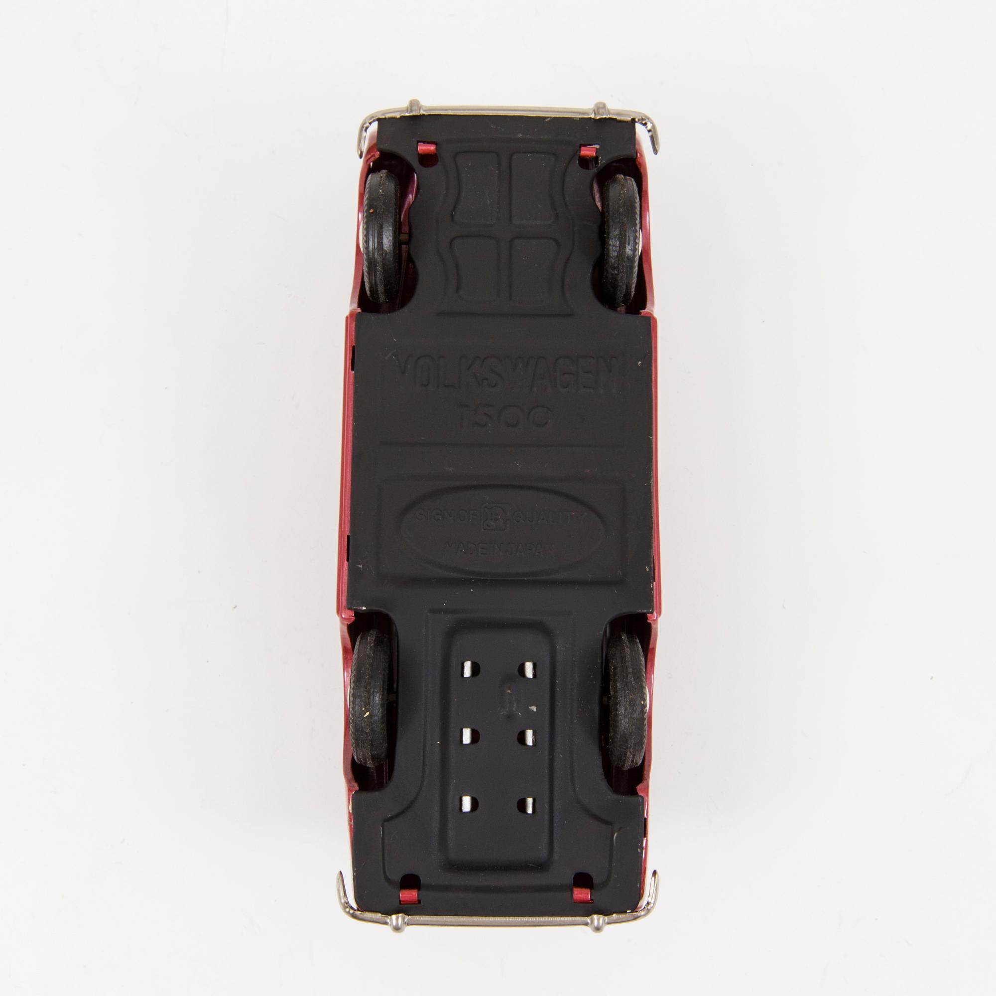 Two tinplate toy cars Japan 1960s.