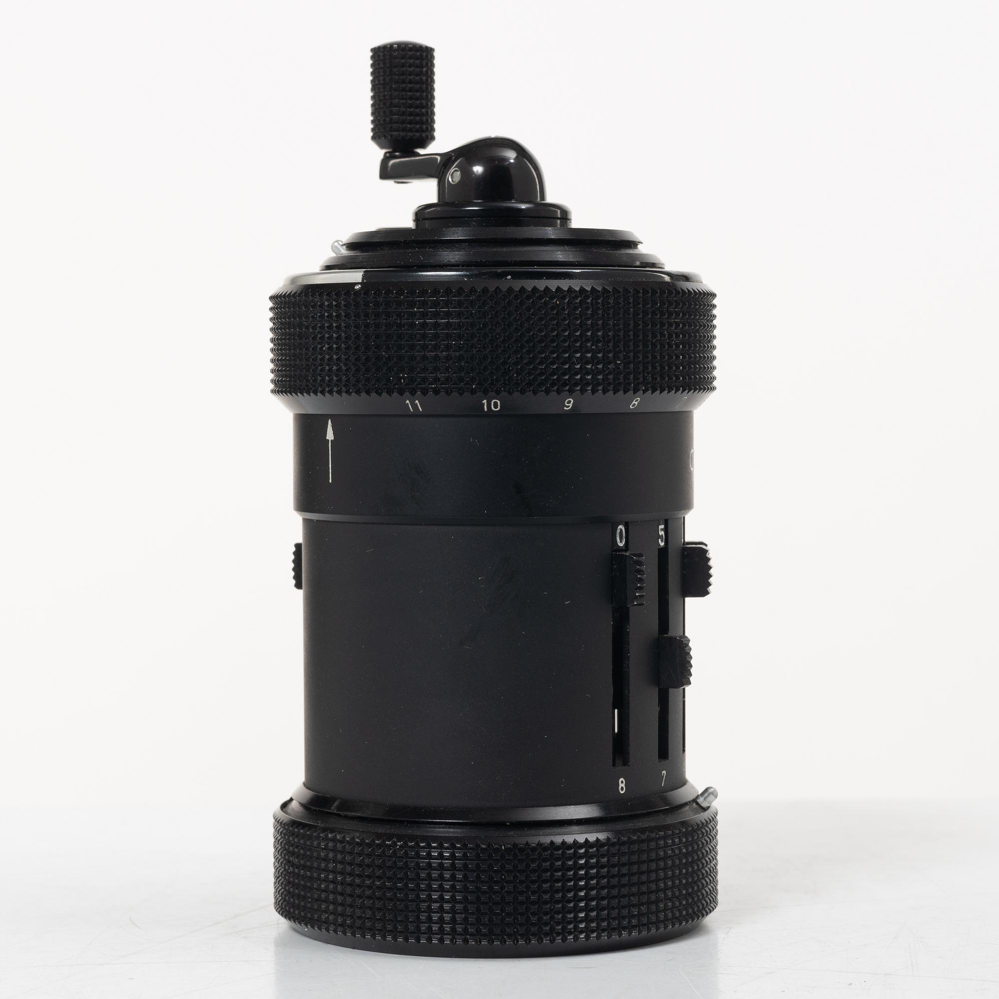Räknemaskin, "Curta, Type I", utvecklad av Curt Herzstark, Contina AG Mauren, Lichtenstein, formgiven 1947.