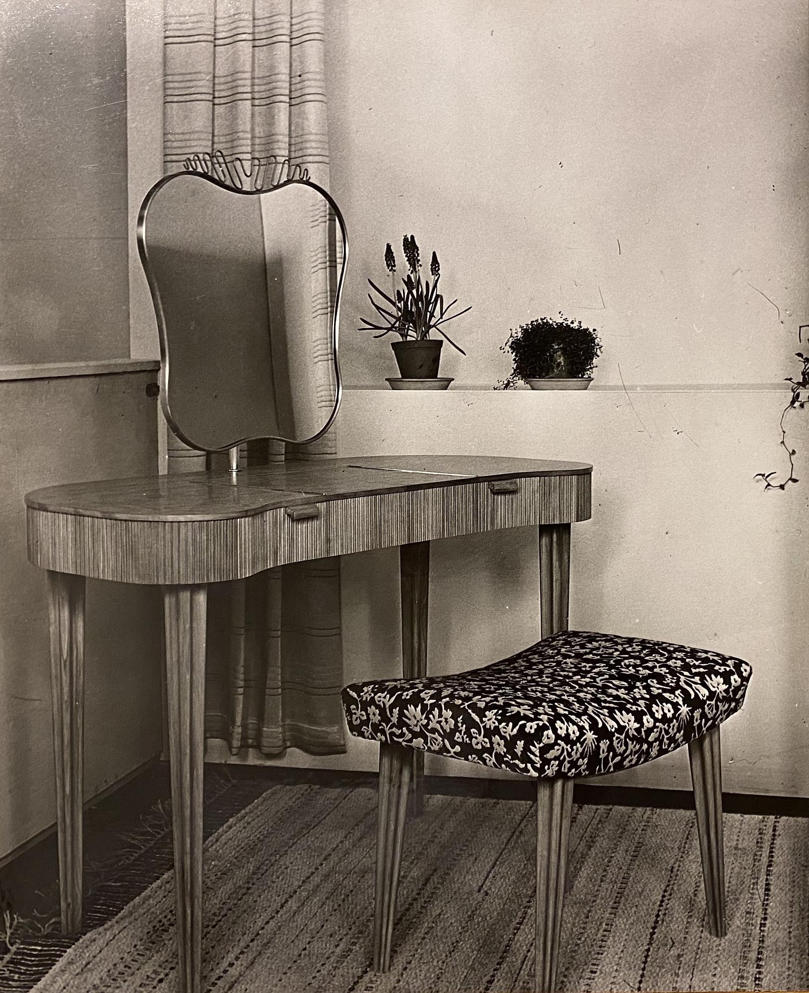 Einar Dahl, a vanity table with stool, cabinetmaker Hjalmar Wikström, for the Stockholm Crafts Association, ca 1939.