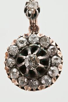 A PAIR OF DIAMOND EARRINGS.