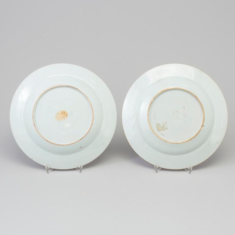 Two famille rose dinner plates, Qing dynasty, 18th Century.