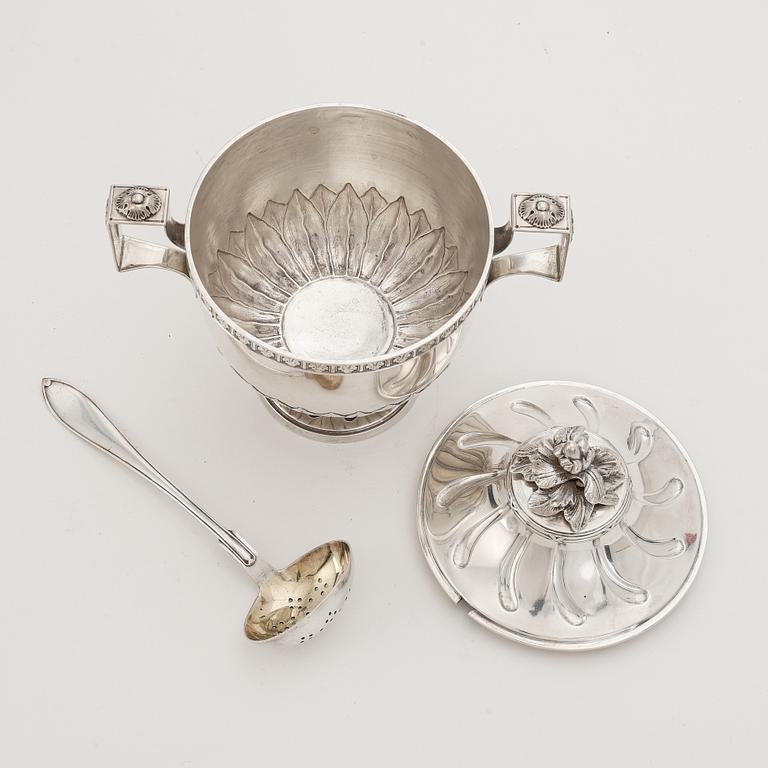 A silver sugarbowl by Samuel Pettersson.