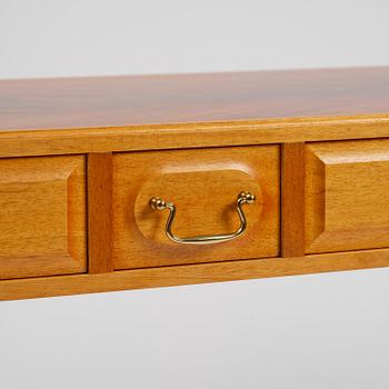 Josef Frank, sideboard, modell B 821, Firma Svenskt Tenn, efter 1985.