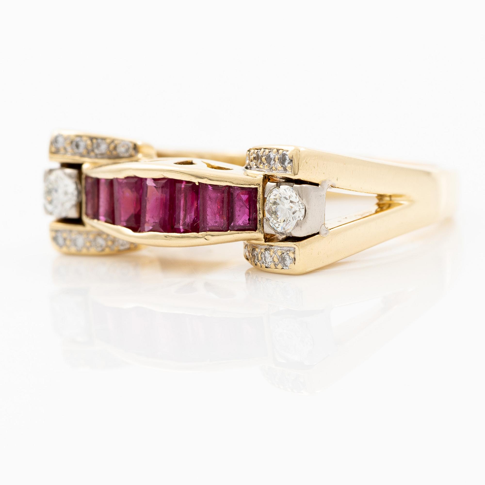 Ring, Engelbert, 18K gold with carré-cut rubies and brilliant-cut diamonds.