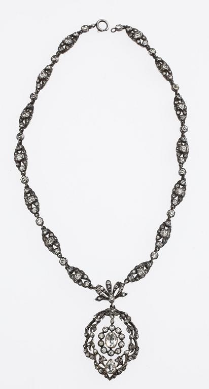 COLLIER, silver och paste, tidigt 1900-tal.