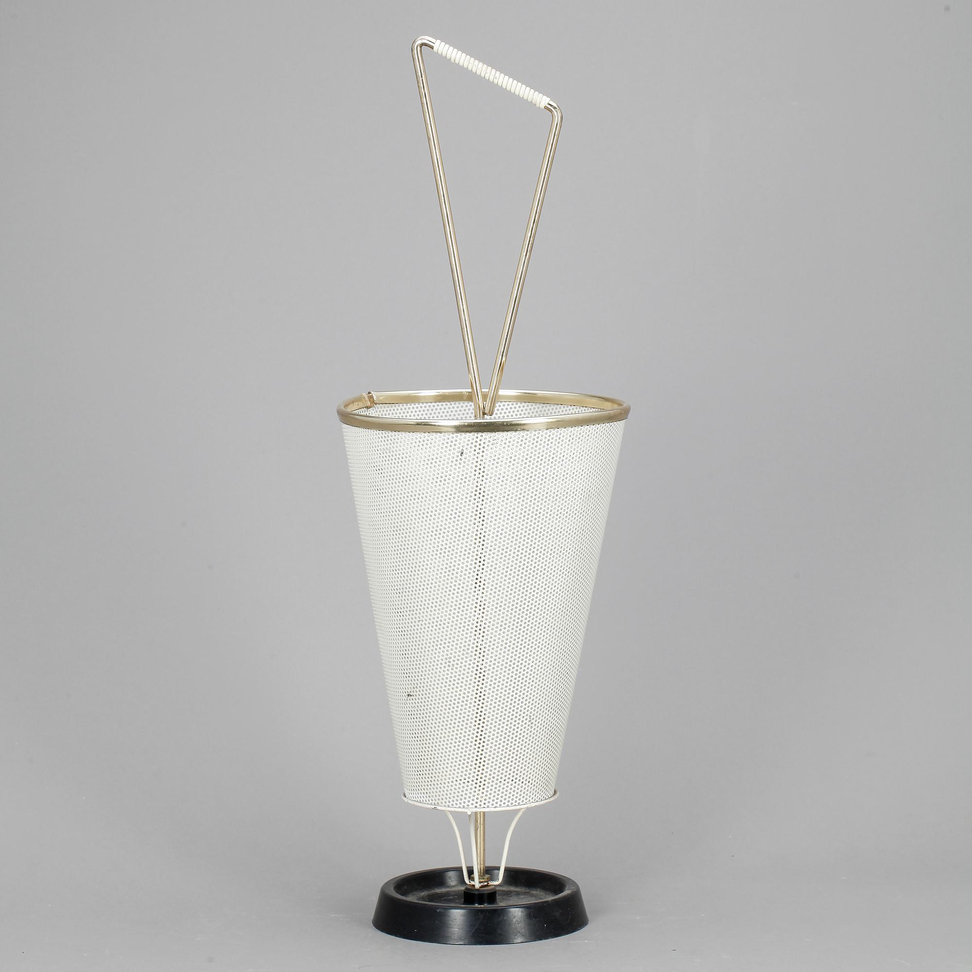 PARAPLYSTÄLL, 1900-talets andra hälft.