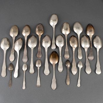 21 silver spoons. 18th/19th century. Among others mark of Johan Petter Ingelgren Växjö 1794.