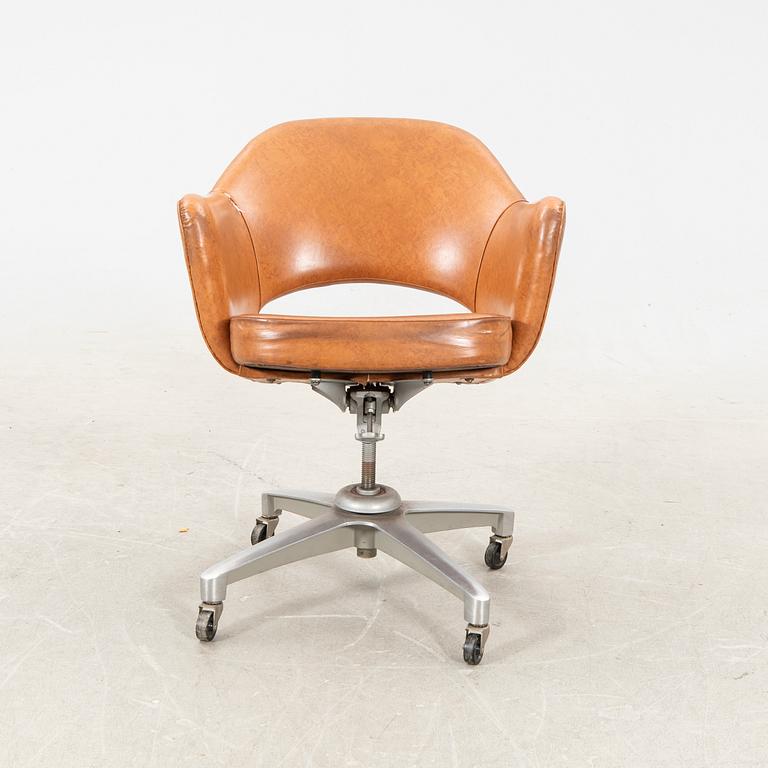 Eero Saarinen, desk chair NK (Nordiska Kompaniet) for Knoll international 1960s.